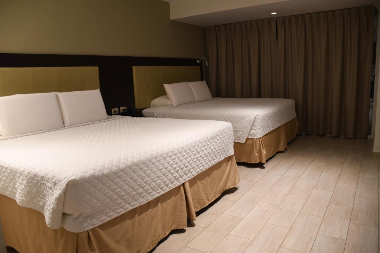 Delfines Collection Hotel By Mercure Santa Cruz de La Sierra Exterior photo