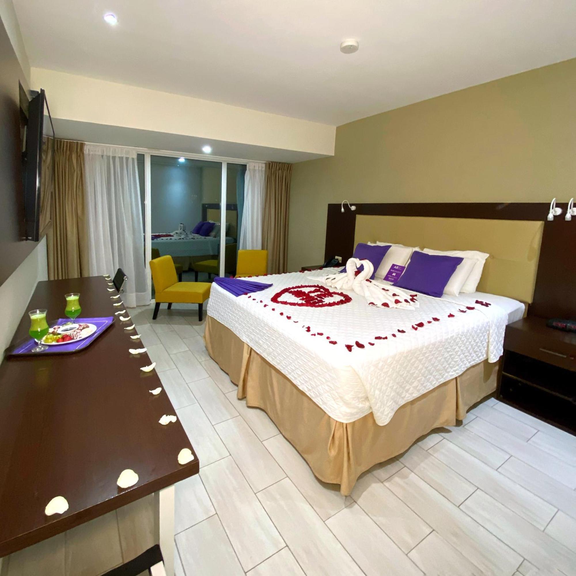 Delfines Collection Hotel By Mercure Santa Cruz de La Sierra Exterior photo
